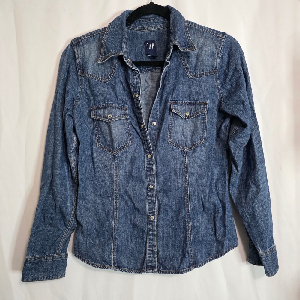 Gap Denim Western Shirt Womens Small Blue Pearl Snap Long Sleeve Cowgirl Classic